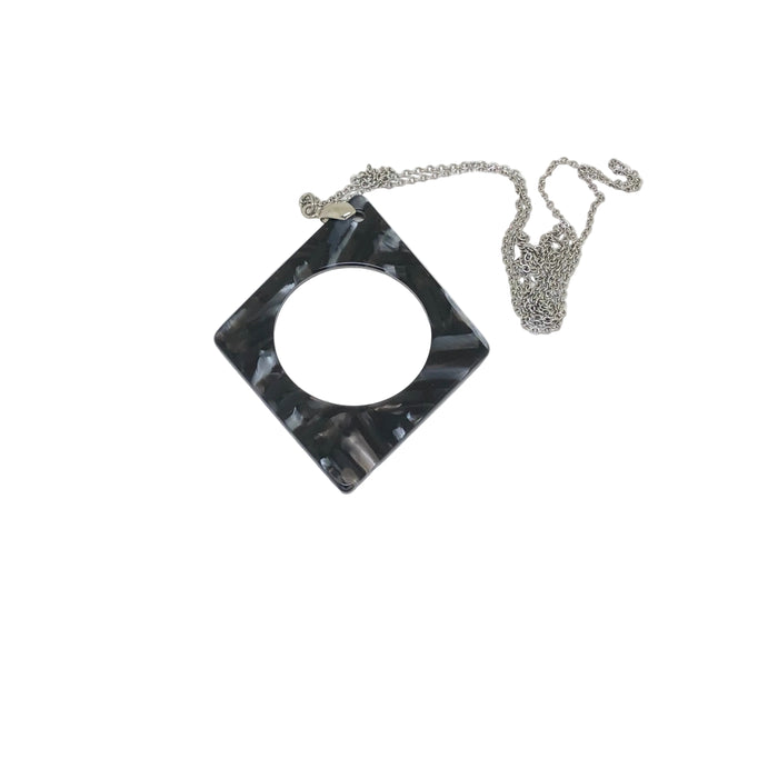 Lupa collar Jaspe negro